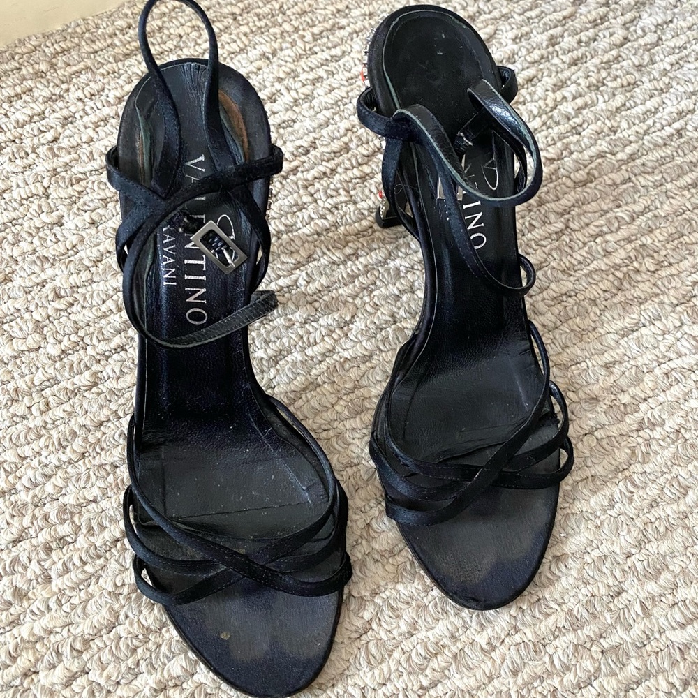 VALENTINO BLACK STRAP SANDALS EMBELLISHED Heels 6 - Picture 3 of 16